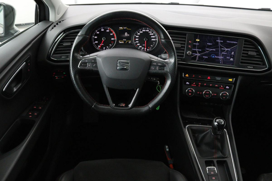 Seat Leon 1.4 TSI FR | Panoramadak | Stoelverwarming | Carplay | Sfeerverlichting | Navigatie | Leder/Alcantara | SEAT Sound | Climate control | Full LED | Parkeerhulp | Cruise control