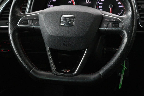 Seat Leon 1.4 TSI FR | Panoramadak | Stoelverwarming | Carplay | Sfeerverlichting | Navigatie | Leder/Alcantara | SEAT Sound | Climate control | Full LED | Parkeerhulp | Cruise control