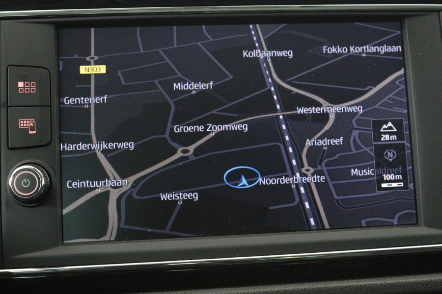 Seat Leon 1.4 TSI FR | Panoramadak | Stoelverwarming | Carplay | Sfeerverlichting | Navigatie | Leder/Alcantara | SEAT Sound | Climate control | Full LED | Parkeerhulp | Cruise control