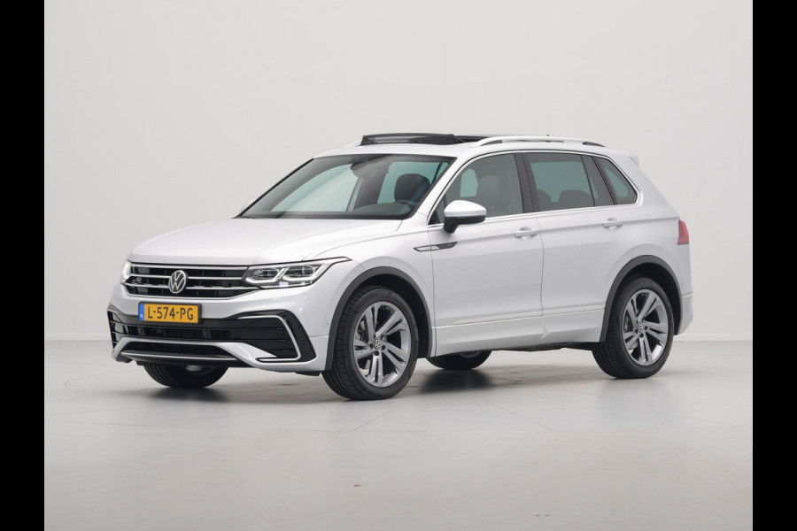 Volkswagen Tiguan 1.5 TSI 150pk DSG R-Line Panoramadak Navigatie Wegkl. trekhaak Camera