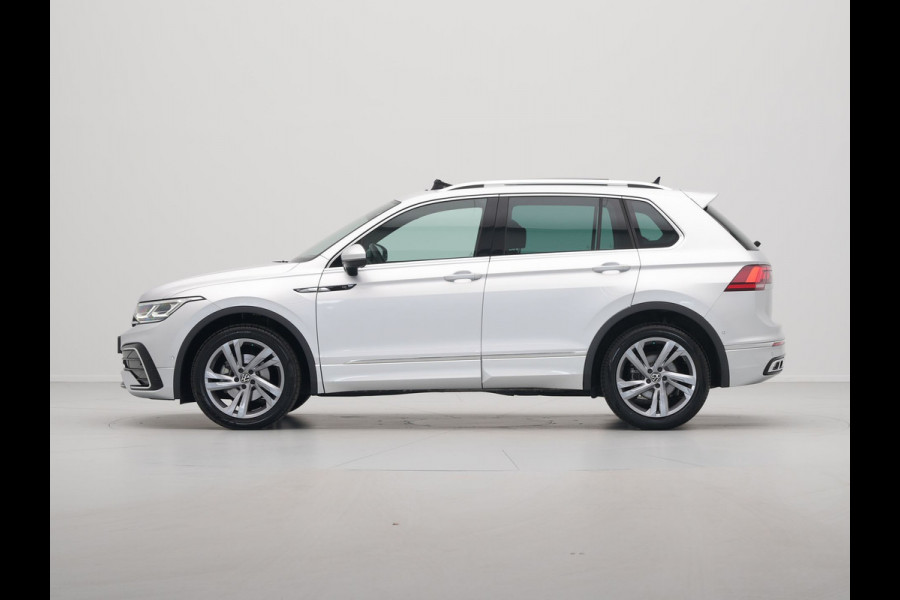 Volkswagen Tiguan 1.5 TSI 150pk DSG R-Line Panoramadak Navigatie Wegkl. trekhaak Camera