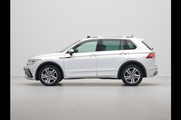 Volkswagen Tiguan 1.5 TSI 150pk DSG R-Line Panoramadak Navigatie Wegkl. trekhaak Camera
