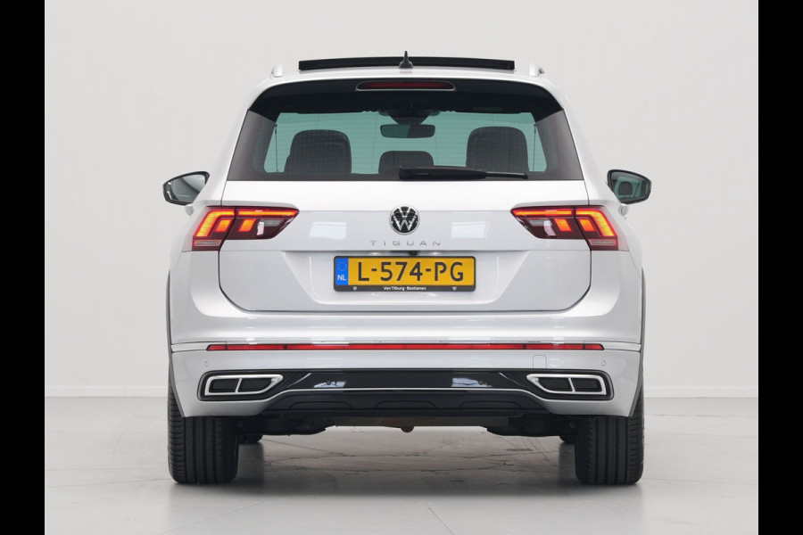 Volkswagen Tiguan 1.5 TSI 150pk DSG R-Line Panoramadak Navigatie Wegkl. trekhaak Camera