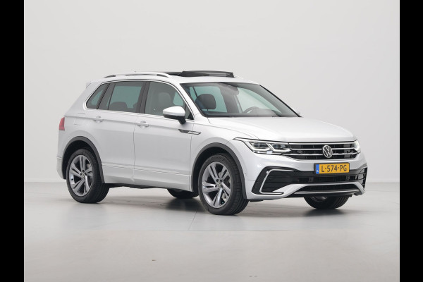Volkswagen Tiguan 1.5 TSI 150pk DSG R-Line Panoramadak Navigatie Wegkl. trekhaak Camera