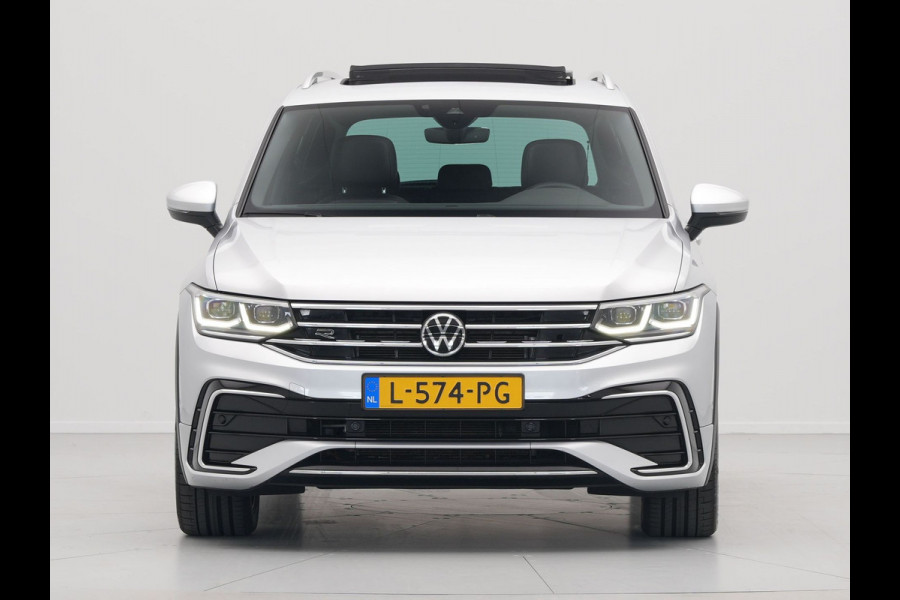Volkswagen Tiguan 1.5 TSI 150pk DSG R-Line Panoramadak Navigatie Wegkl. trekhaak Camera