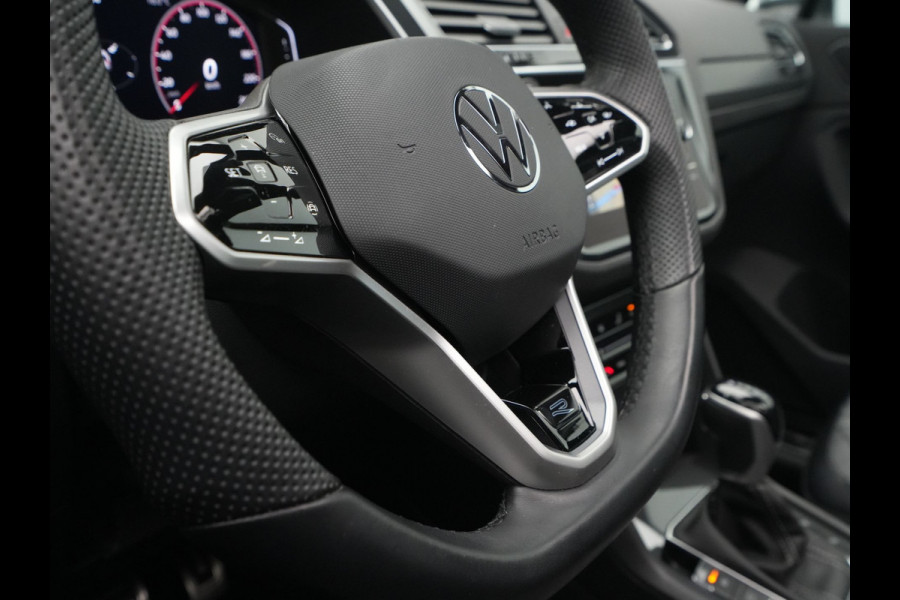 Volkswagen Tiguan 1.5 TSI 150pk DSG R-Line Panoramadak Navigatie Wegkl. trekhaak Camera