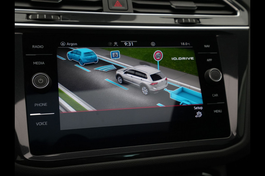 Volkswagen Tiguan 1.5 TSI 150pk DSG R-Line Panoramadak Navigatie Wegkl. trekhaak Camera