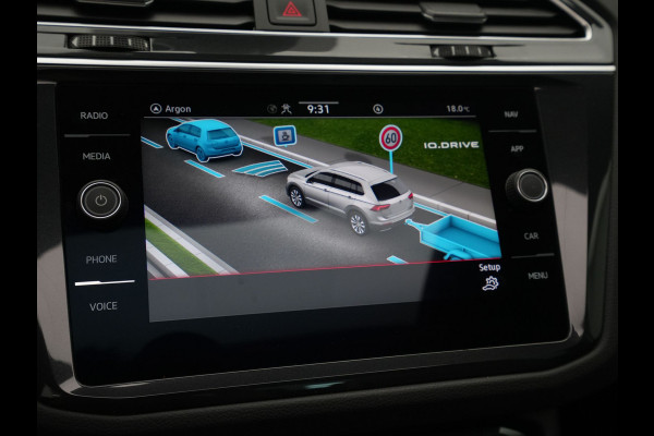 Volkswagen Tiguan 1.5 TSI 150pk DSG R-Line Panoramadak Navigatie Wegkl. trekhaak Camera