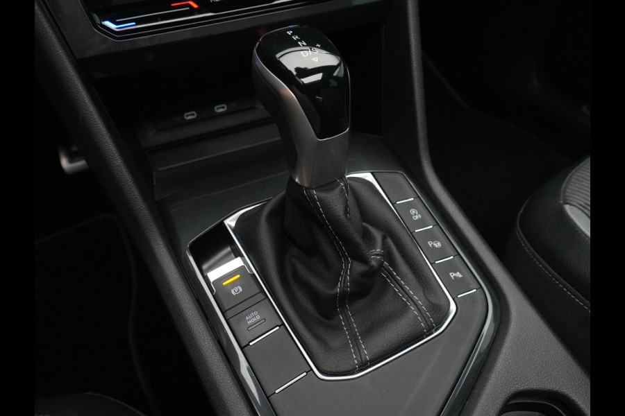 Volkswagen Tiguan 1.5 TSI 150pk DSG R-Line Panoramadak Navigatie Wegkl. trekhaak Camera