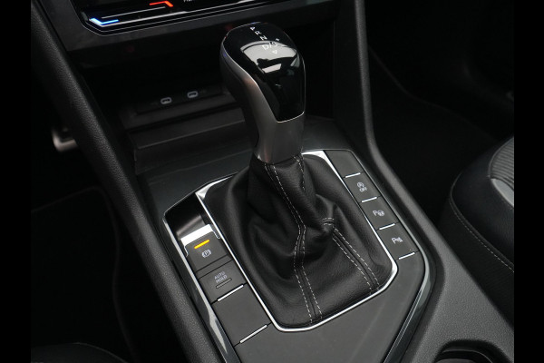 Volkswagen Tiguan 1.5 TSI 150pk DSG R-Line Panoramadak Navigatie Wegkl. trekhaak Camera