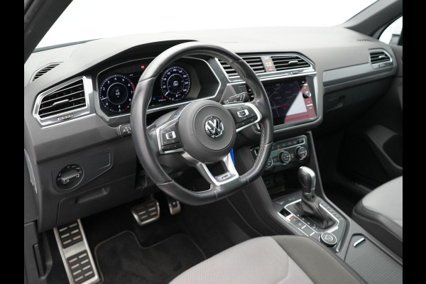 Volkswagen Tiguan 2.0 TSI 4Motion R-Line 220pk | Panodak | Trekhaak Afneembaar | Adaptive Cruise | 360 Camera | LED | Carplay | Stoelverwarming | 20'' L.M. |