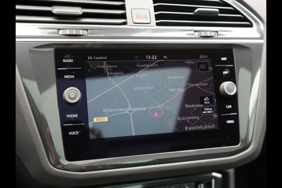 Volkswagen Tiguan 2.0 TSI 4Motion R-Line 220pk | Panodak | Trekhaak Afneembaar | Adaptive Cruise | 360 Camera | LED | Carplay | Stoelverwarming | 20'' L.M. |
