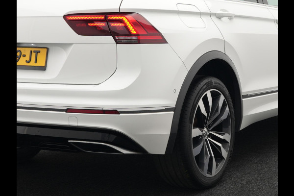 Volkswagen Tiguan 2.0 TSI 4Motion R-Line 220pk | Panodak | Trekhaak Afneembaar | Adaptive Cruise | 360 Camera | LED | Carplay | Stoelverwarming | 20'' L.M. |