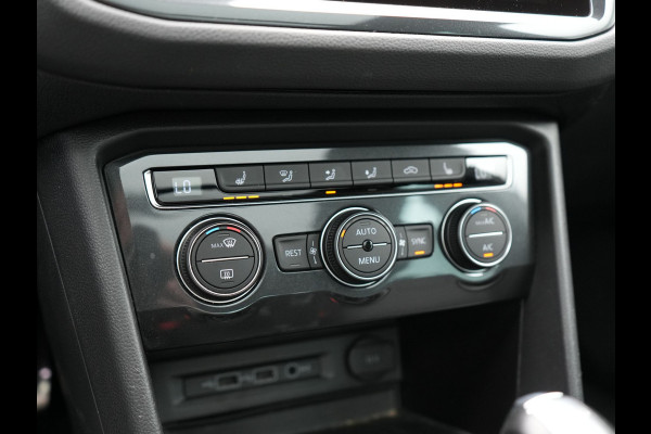 Volkswagen Tiguan 2.0 TSI 4Motion R-Line 220pk | Panodak | Trekhaak Afneembaar | Adaptive Cruise | 360 Camera | LED | Carplay | Stoelverwarming | 20'' L.M. |