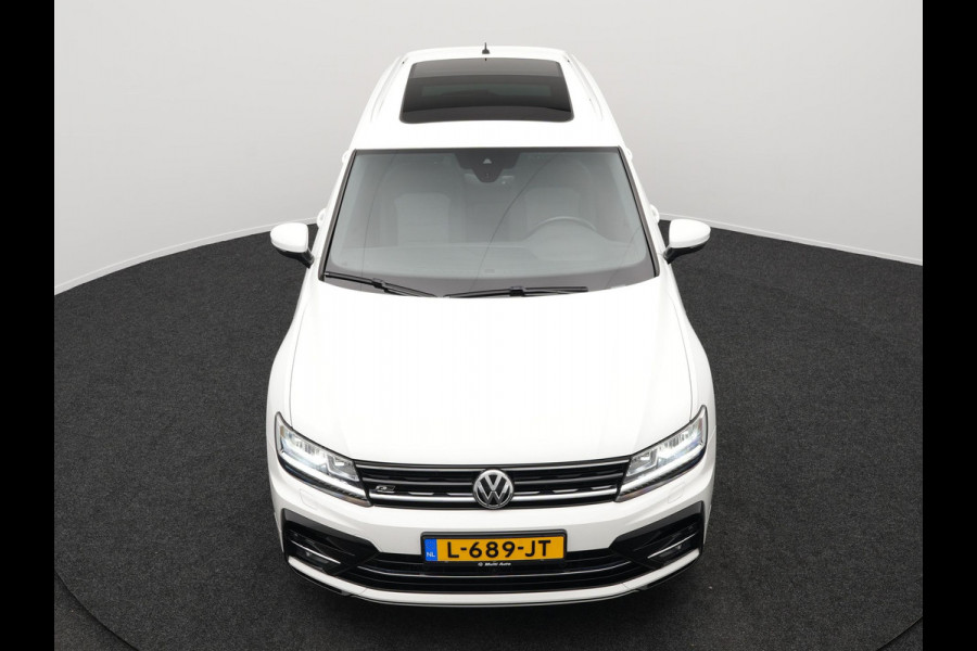Volkswagen Tiguan 2.0 TSI 4Motion R-Line 220pk | Panodak | Trekhaak Afneembaar | Adaptive Cruise | 360 Camera | LED | Carplay | Stoelverwarming | 20'' L.M. |