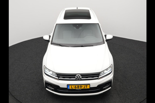 Volkswagen Tiguan 2.0 TSI 4Motion R-Line 220pk | Panodak | Trekhaak Afneembaar | Adaptive Cruise | 360 Camera | LED | Carplay | Stoelverwarming | 20'' L.M. |