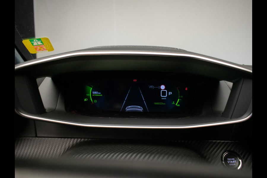 Peugeot 208 1.2 PureTech GT-Line (APPLE CARPLAY,NAVI,LED,SPORTSTOELEN,SFEER,CRUISE,CLIMATE,GETINT,CAMERA,3DVIEW,PDC,NETTESTAAT)