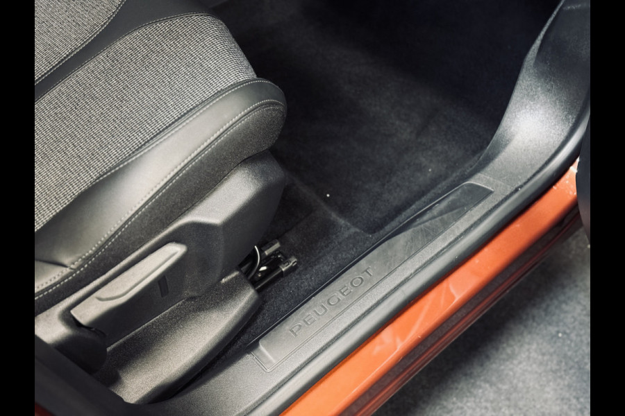 Peugeot 3008 1.2 PureTech Allure | Keyless | Camera | Navi