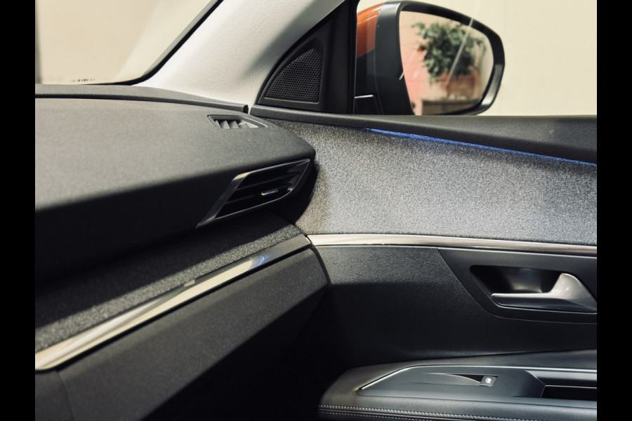 Peugeot 3008 1.2 PureTech Allure | Keyless | Camera | Navi