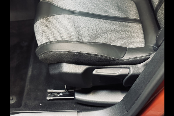 Peugeot 3008 1.2 PureTech Allure | Keyless | Camera | Navi