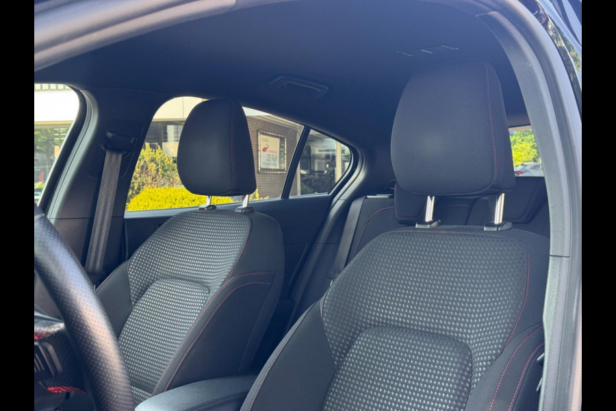 Ford Focus 1.0 EcoBoost ST-Line | Navi, Camera, ACC, Stoel+Stuurverw., Carplay/Android, DAB | Dealeronderhouden |