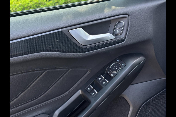 Ford Focus 1.0 EcoBoost ST-Line | Navi, Camera, ACC, Stoel+Stuurverw., Carplay/Android, DAB | Dealeronderhouden |