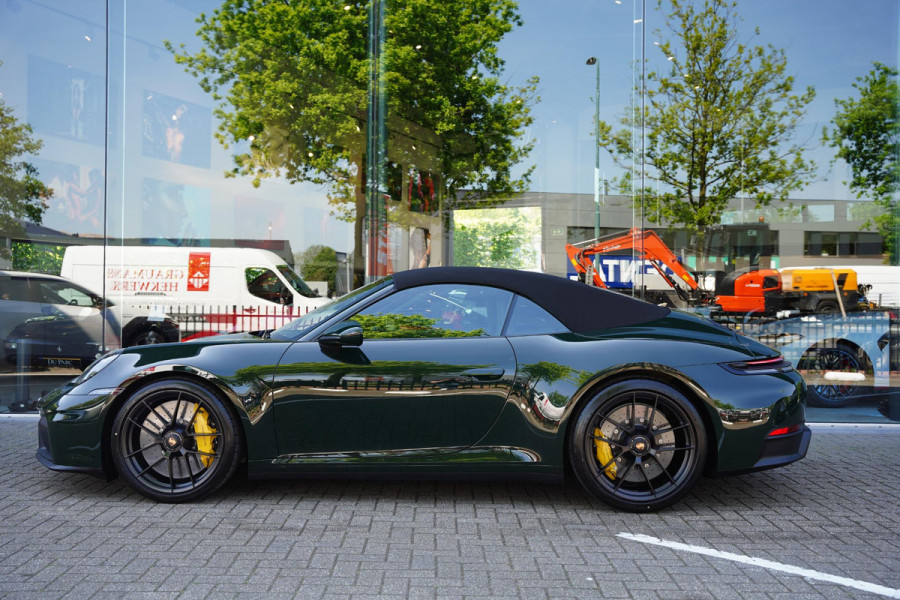 Porsche 911 Cabrio 3.0 Carrera GTS PTS Brewster Green Ceramic
