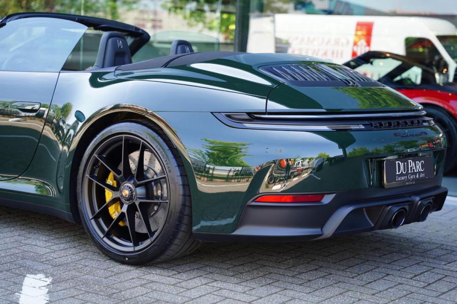 Porsche 911 Cabrio 3.0 Carrera GTS PTS Brewster Green Ceramic