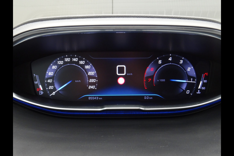 Peugeot 3008 1.2 PureTech Allure * CARPAY * 19 INCH !!