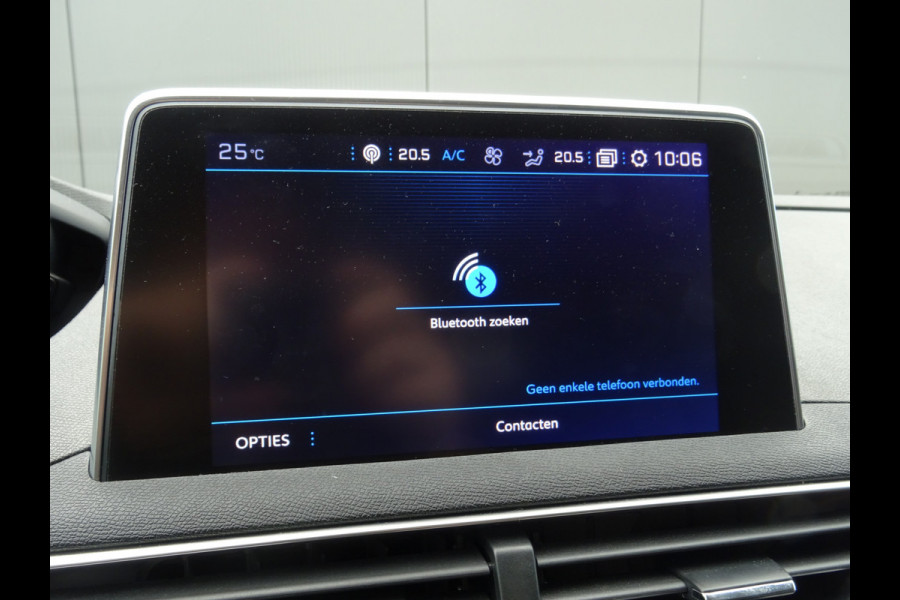 Peugeot 3008 1.2 PureTech Allure * CARPAY * 19 INCH !!