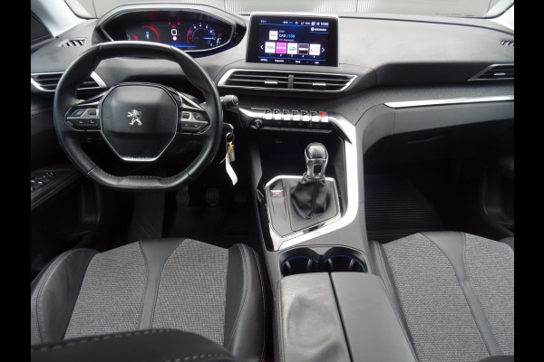 Peugeot 3008 1.2 PureTech Allure * CARPAY * 19 INCH !!