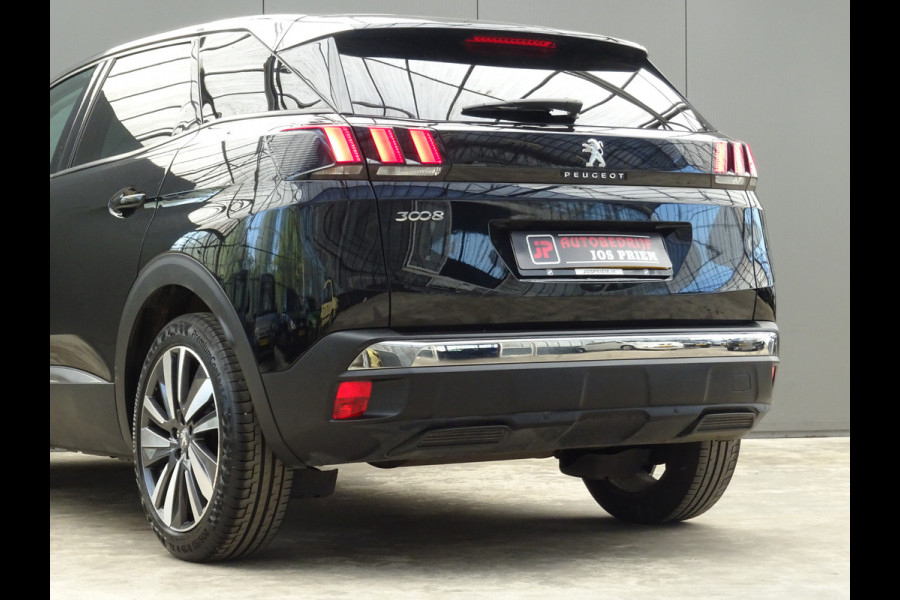 Peugeot 3008 1.2 PureTech Allure * CARPAY * 19 INCH !!