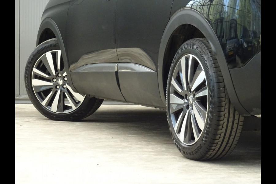 Peugeot 3008 1.2 PureTech Allure * CARPAY * 19 INCH !!