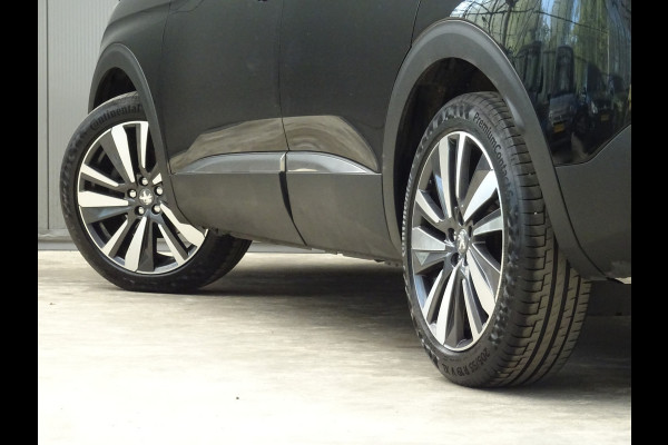Peugeot 3008 1.2 PureTech Allure * CARPAY * 19 INCH !!