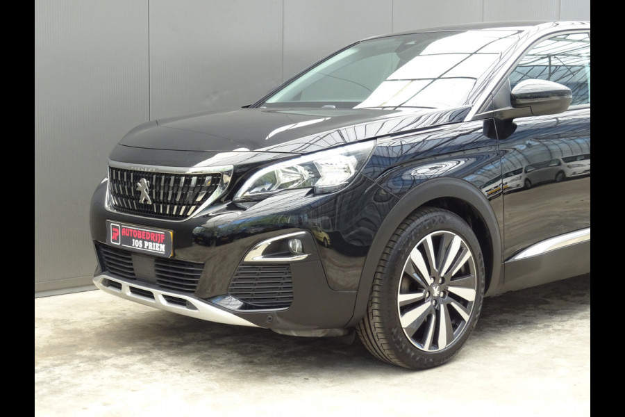 Peugeot 3008 1.2 PureTech Allure * CARPAY * 19 INCH !!