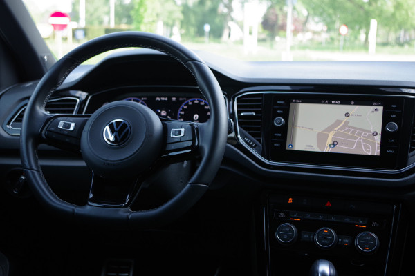 Volkswagen T-Roc 2.0 TSI 4Motion R 300 PK, Panoramadak, Akrapovic, DCC, 19" Pretoria, Beats Audio, Elek. Trekhaak, Camera,