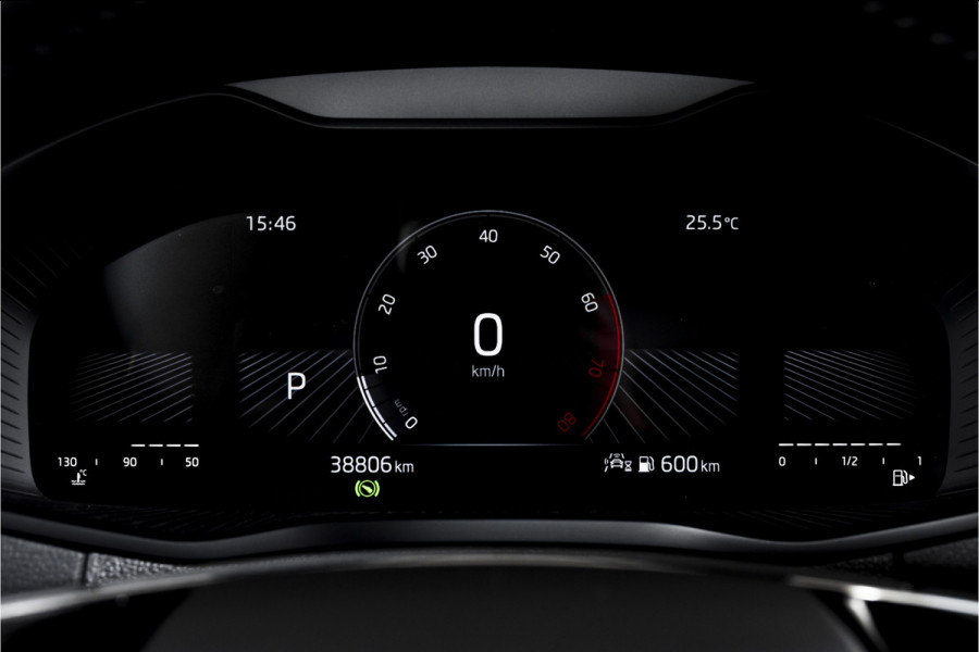 Škoda Karoq 1.5 TSI ACT 150 PK Business Edition - Automaat | Dig. Cockpit | Cruise | Stoel-+Stuurverw. | PDC | Camera | App. Connect | ECC | DAB | LM 17" | 4167