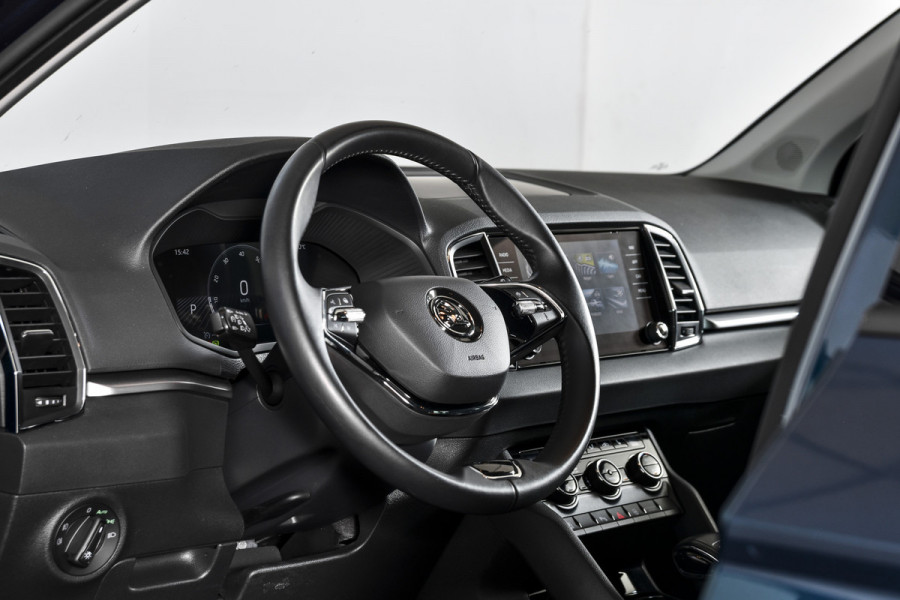 Škoda Karoq 1.5 TSI ACT 150 PK Business Edition - Automaat | Dig. Cockpit | Cruise | Stoel-+Stuurverw. | PDC | Camera | App. Connect | ECC | DAB | LM 17" | 4167