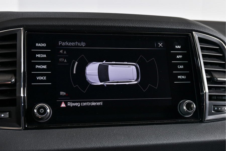 Škoda Karoq 1.5 TSI ACT 150 PK Business Edition - Automaat | Dig. Cockpit | Cruise | Stoel-+Stuurverw. | PDC | Camera | App. Connect | ECC | DAB | LM 17" | 4167