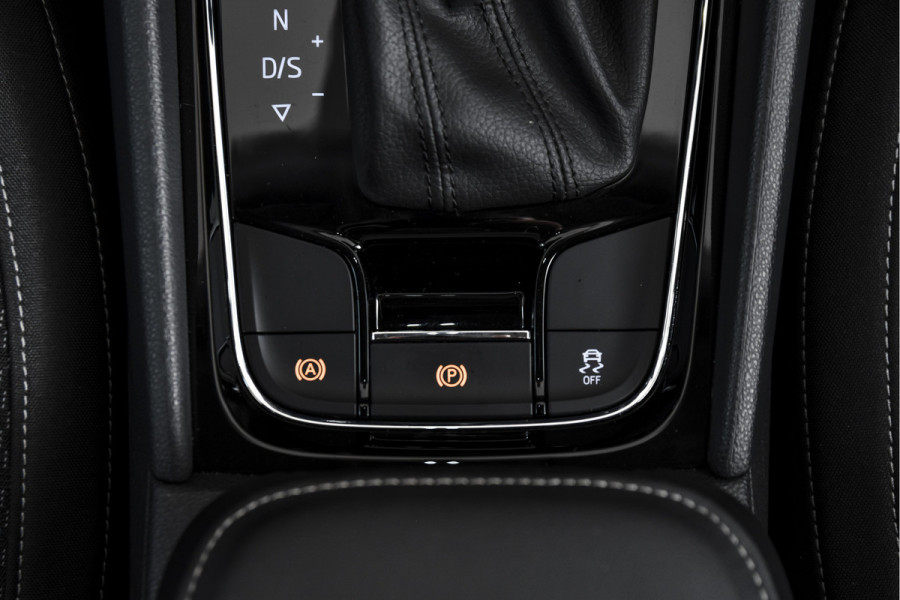 Škoda Karoq 1.5 TSI ACT 150 PK Business Edition - Automaat | Dig. Cockpit | Cruise | Stoel-+Stuurverw. | PDC | Camera | App. Connect | ECC | DAB | LM 17" | 4167