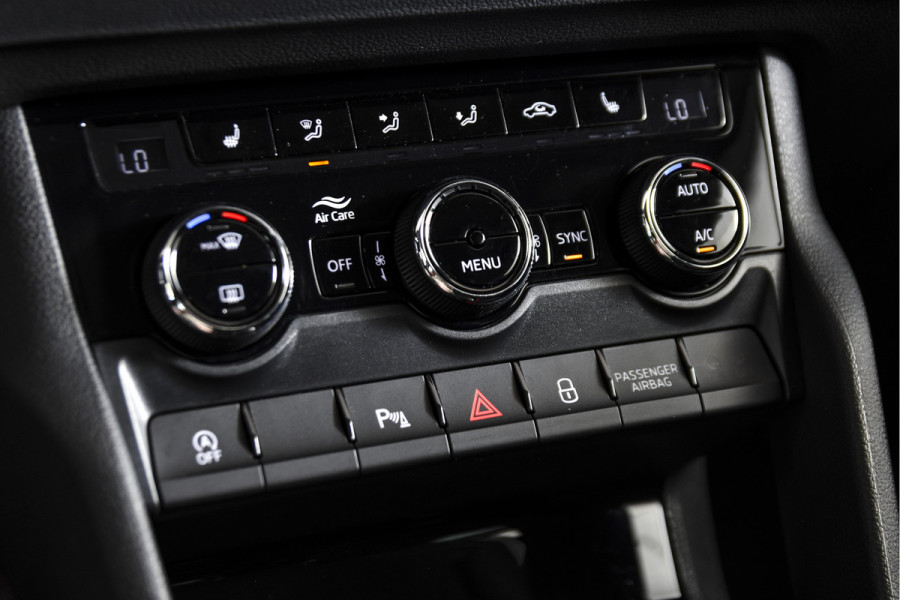 Škoda Karoq 1.5 TSI ACT 150 PK Business Edition - Automaat | Dig. Cockpit | Cruise | Stoel-+Stuurverw. | PDC | Camera | App. Connect | ECC | DAB | LM 17" | 4167