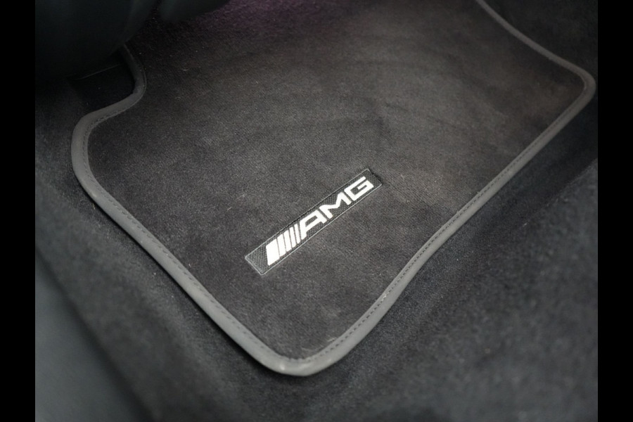 Mercedes-Benz E-Klasse Estate 300 e AMG Plug In Hybrid 320pk Dealer O.H PHEV | Widescreen Navi | Sfeerverlichting | Night Pakket | Camera | Apple Carplay | Alcantara Sportstoelen Verwarmd | LED |