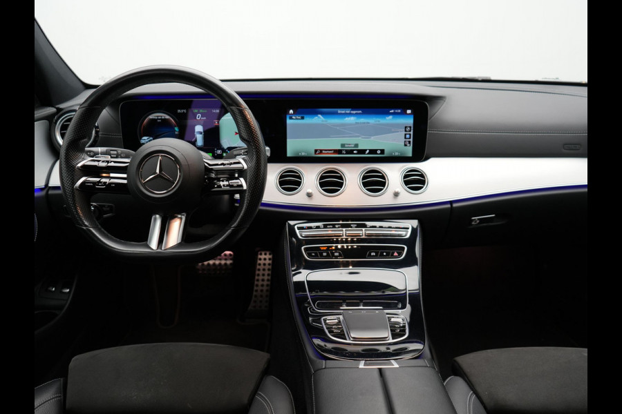 Mercedes-Benz E-Klasse Estate 300 e AMG Plug In Hybrid 320pk Dealer O.H PHEV | Widescreen Navi | Sfeerverlichting | Night Pakket | Camera | Apple Carplay | Alcantara Sportstoelen Verwarmd | LED |