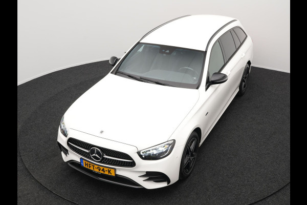 Mercedes-Benz E-Klasse Estate 300 e AMG Plug In Hybrid 320pk Dealer O.H PHEV | Widescreen Navi | Sfeerverlichting | Night Pakket | Camera | Apple Carplay | Alcantara Sportstoelen Verwarmd | LED |