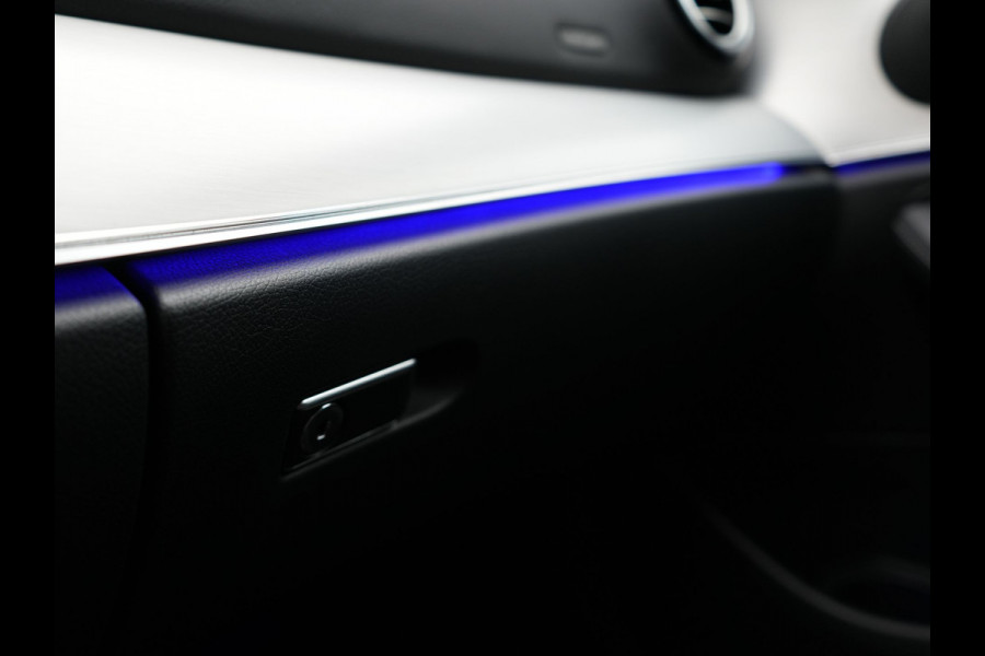 Mercedes-Benz E-Klasse Estate 300 e AMG Plug In Hybrid 320pk Dealer O.H PHEV | Widescreen Navi | Sfeerverlichting | Night Pakket | Camera | Apple Carplay | Alcantara Sportstoelen Verwarmd | LED |