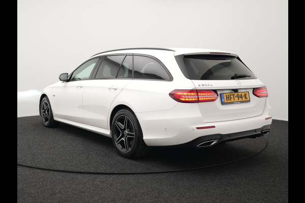 Mercedes-Benz E-Klasse Estate 300 e AMG Plug In Hybrid 320pk Dealer O.H PHEV | Widescreen Navi | Sfeerverlichting | Night Pakket | Camera | Apple Carplay | Alcantara Sportstoelen Verwarmd | LED |