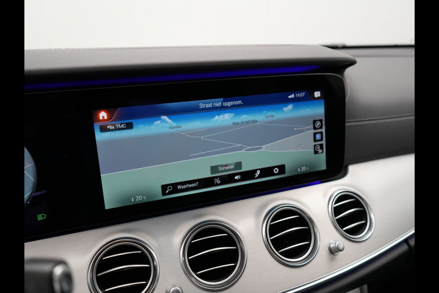 Mercedes-Benz E-Klasse Estate 300 e AMG Plug In Hybrid 320pk Dealer O.H PHEV | Widescreen Navi | Sfeerverlichting | Night Pakket | Camera | Apple Carplay | Alcantara Sportstoelen Verwarmd | LED |