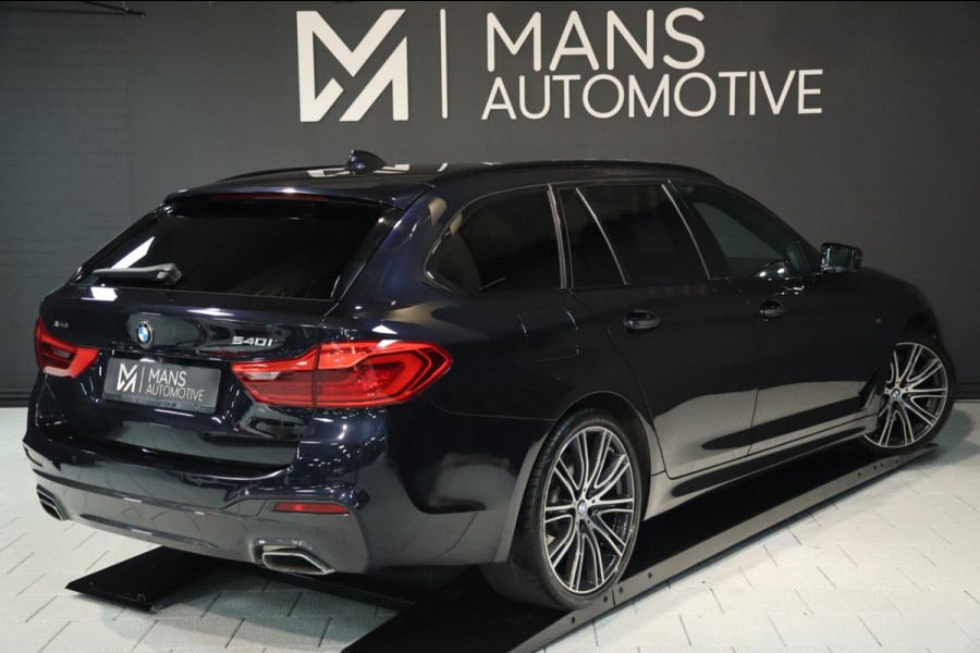 BMW 5 Serie Touring 540i xDrive M Sport / PANODAK / CAMERA / HUD / H&K / KEYLESS / 20''