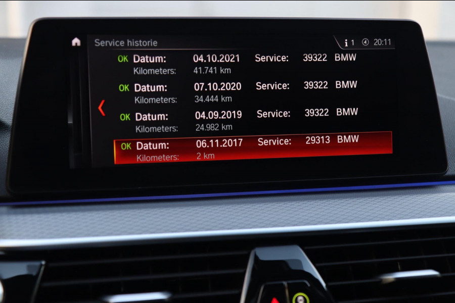BMW 5 Serie Touring 540i xDrive M Sport / PANODAK / CAMERA / HUD / H&K / KEYLESS / 20''