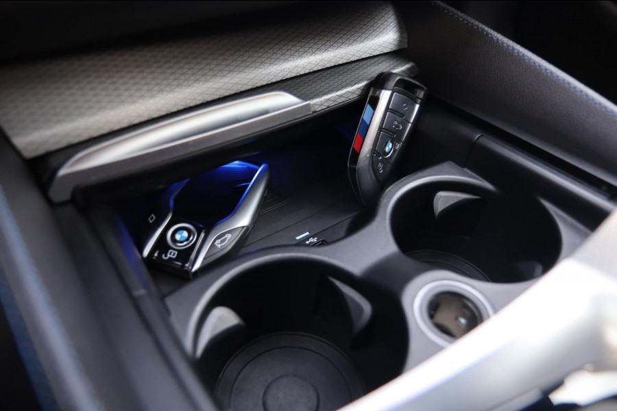 BMW 5 Serie Touring 540i xDrive M Sport / PANODAK / CAMERA / HUD / H&K / KEYLESS / 20''